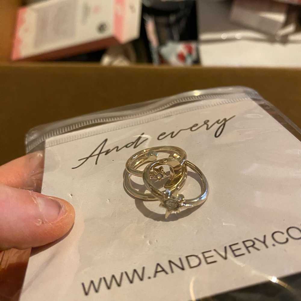 And Every Silver and Gold Rings - Picture 5 of 11